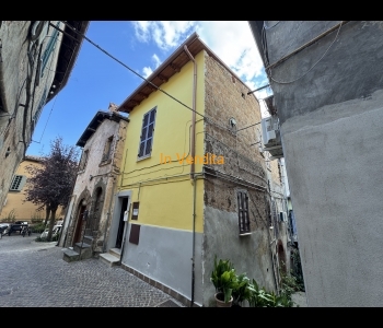 GALLICANO NEL LAZIO APPARTAMENTO CON CANTINA